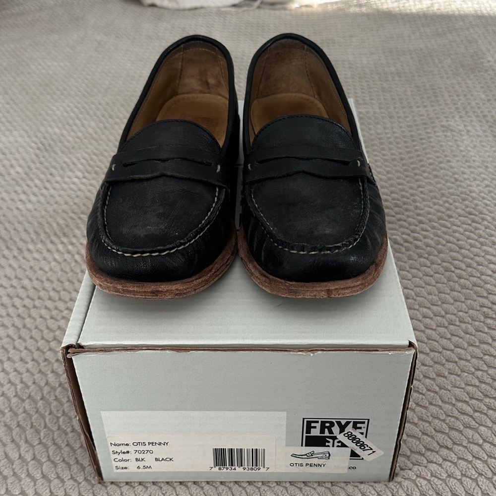Frye Women’s Black Leather Otis Penny Slip-On Loafers